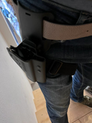 Crusader Holster mit Safariland Montage und Riehmen