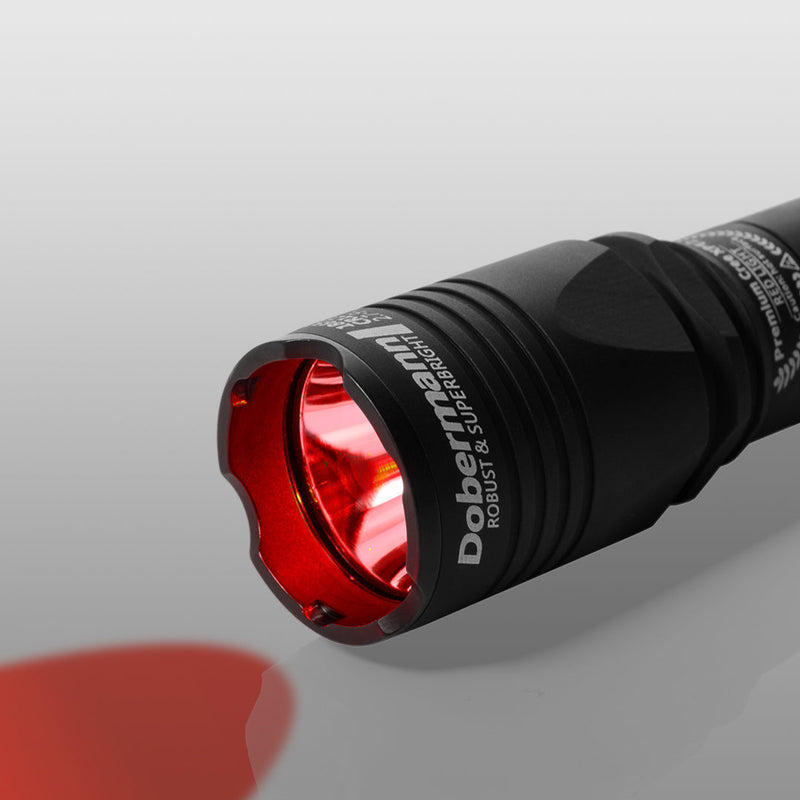 Jäger ARMYTEK DOBERMANN TAKTISCHE TASCHENLAMPE (ROTLICHT)